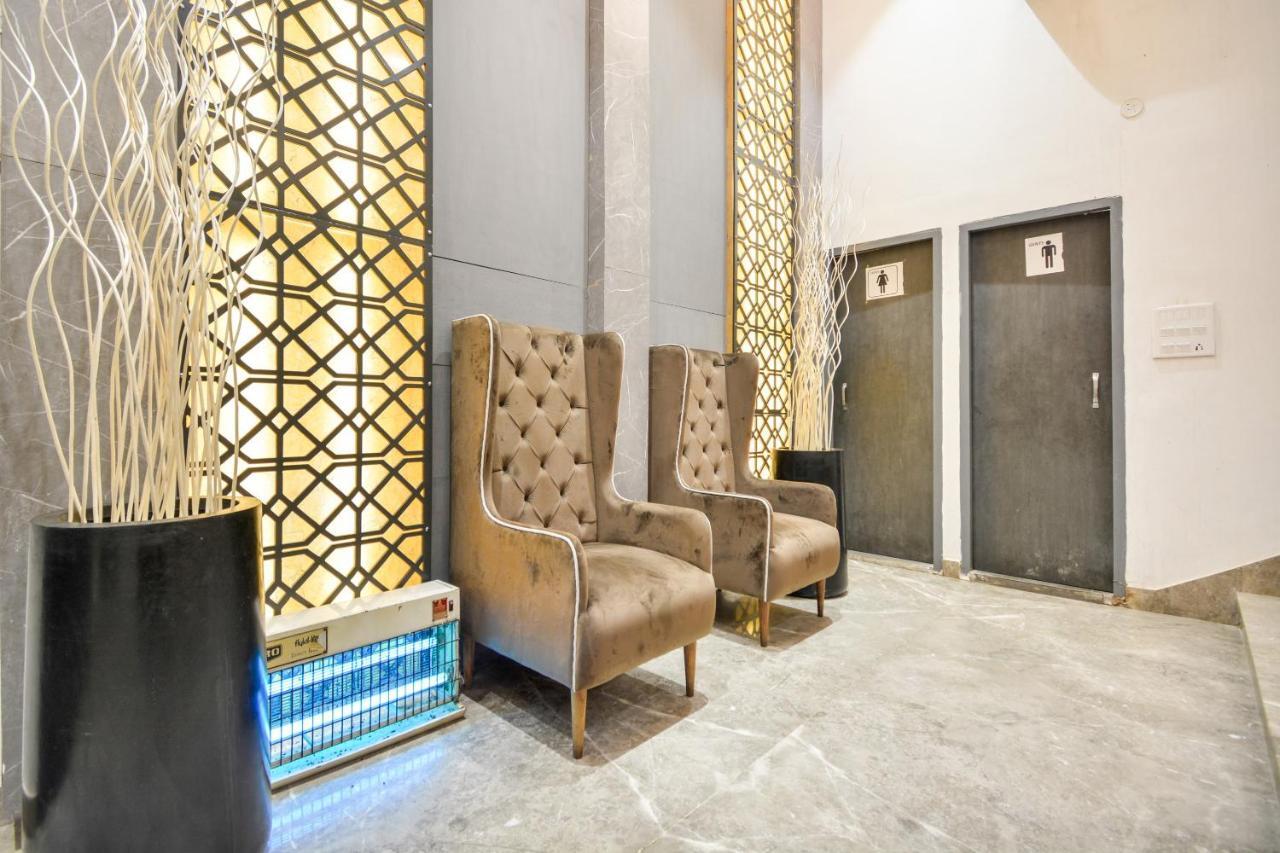 Oyo 46616 Hotel Abhinandan Jind Extérieur photo