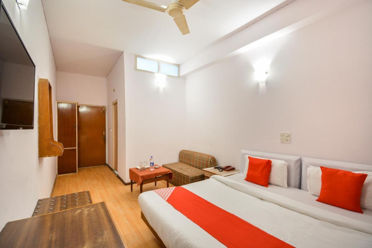 Oyo 46616 Hotel Abhinandan Jind Extérieur photo