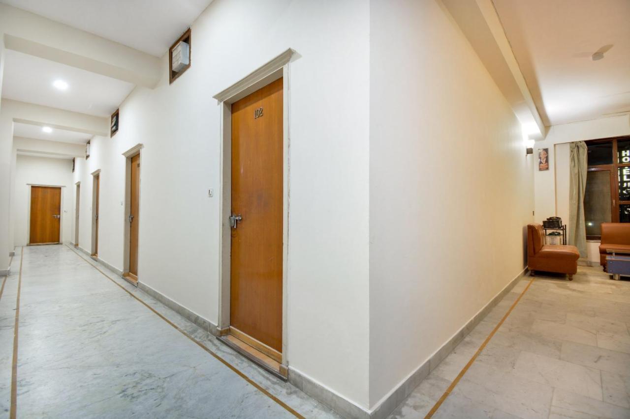 Oyo 46616 Hotel Abhinandan Jind Extérieur photo