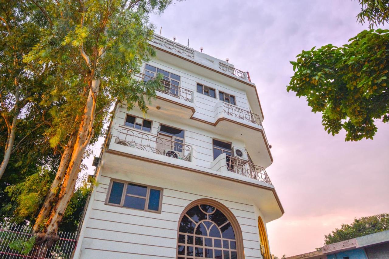 Oyo 46616 Hotel Abhinandan Jind Extérieur photo